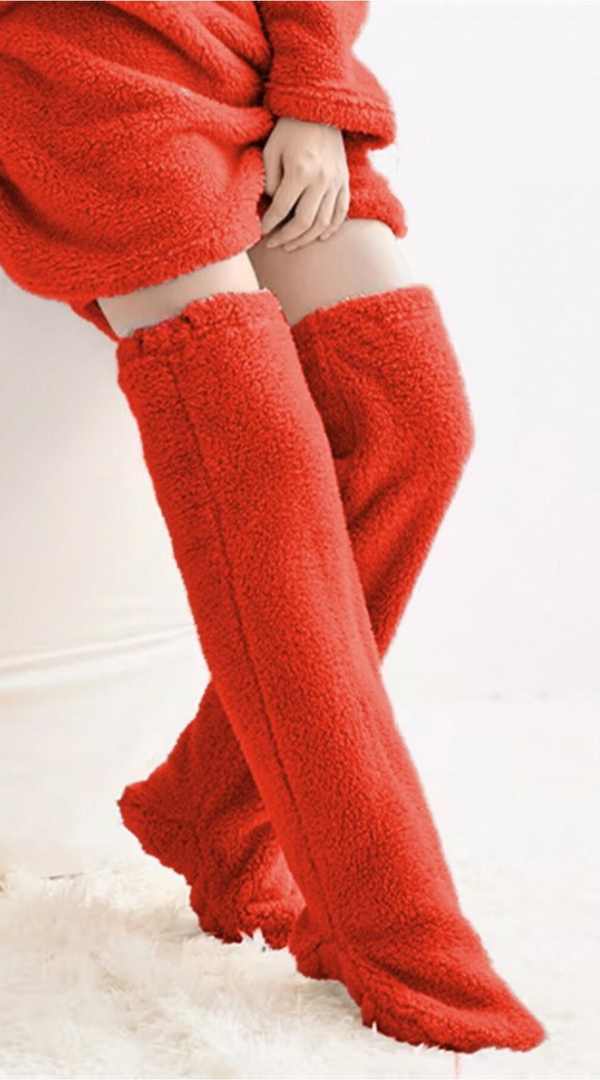 Welsoft Peluş Diz Üstü Ev Çorabı – Yumuşak, Sıcak ve Rahat